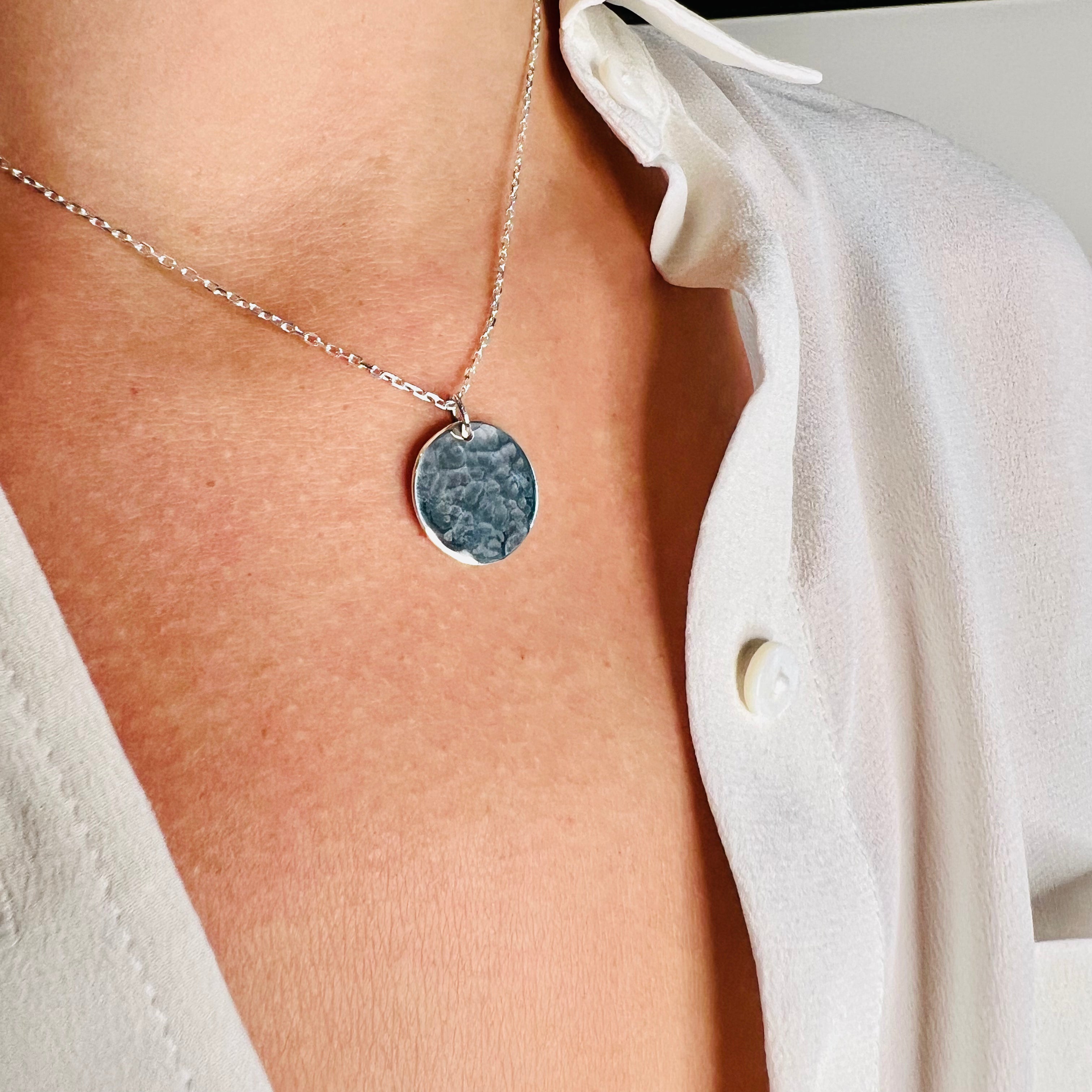 Collier Personnalisé Femme - Petite Médaille Martelée - Argent 925