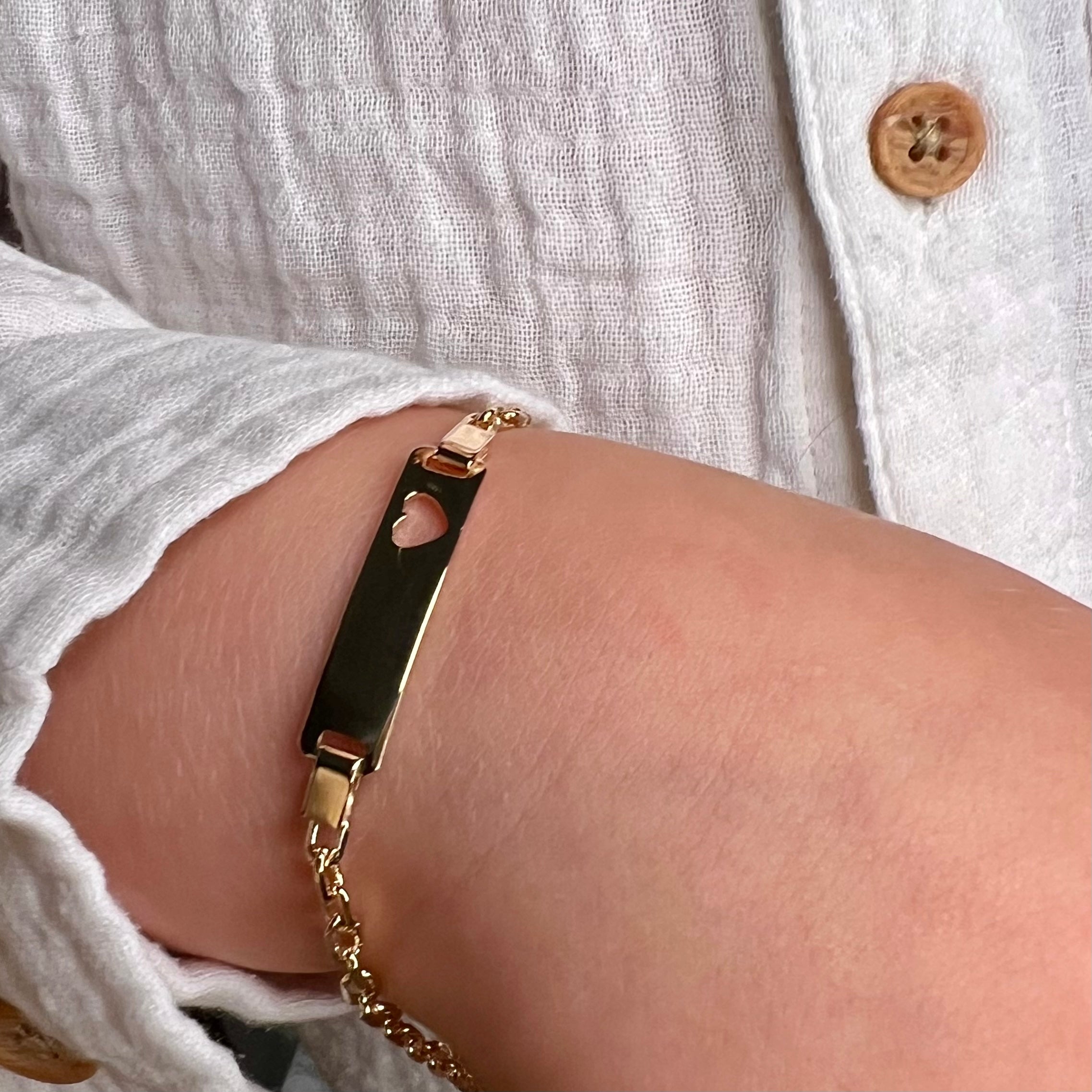Bracelet Enfant Personnalisé – Chaîne, Plaque avec Cœur – Plaqué Or 18K