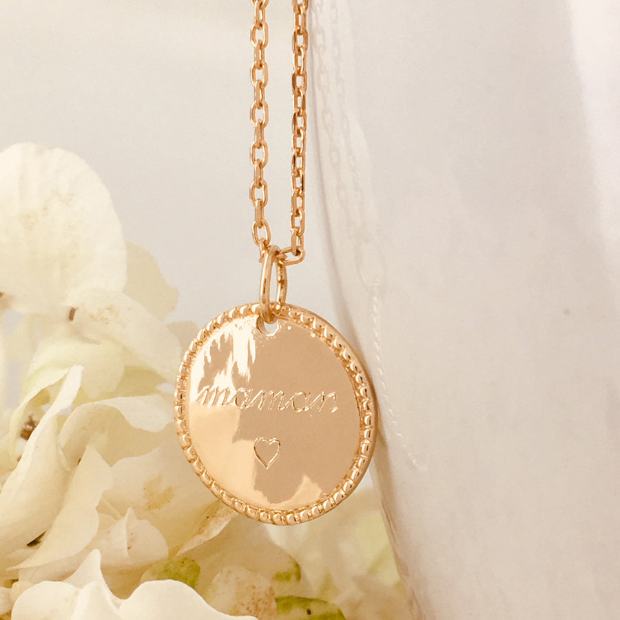Collier médaille perlée
