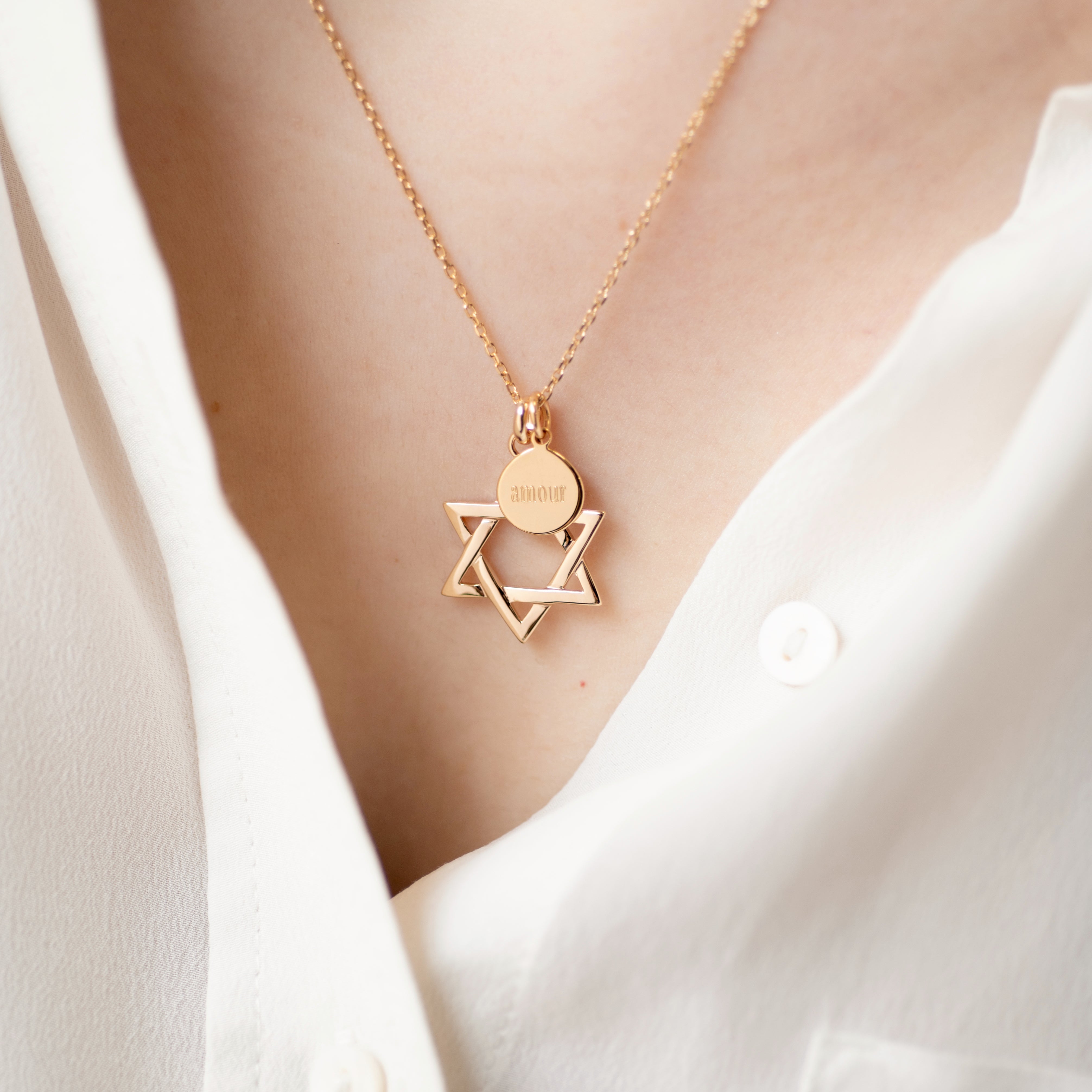 Collier Personnalisé Femme – Étoile de David & Médaille – Plaqué Or 18K